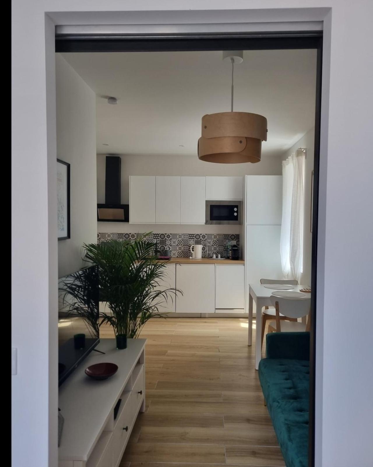 06An - Beautiful Apartment In The Heart Of Old Antibes Zewnętrze zdjęcie