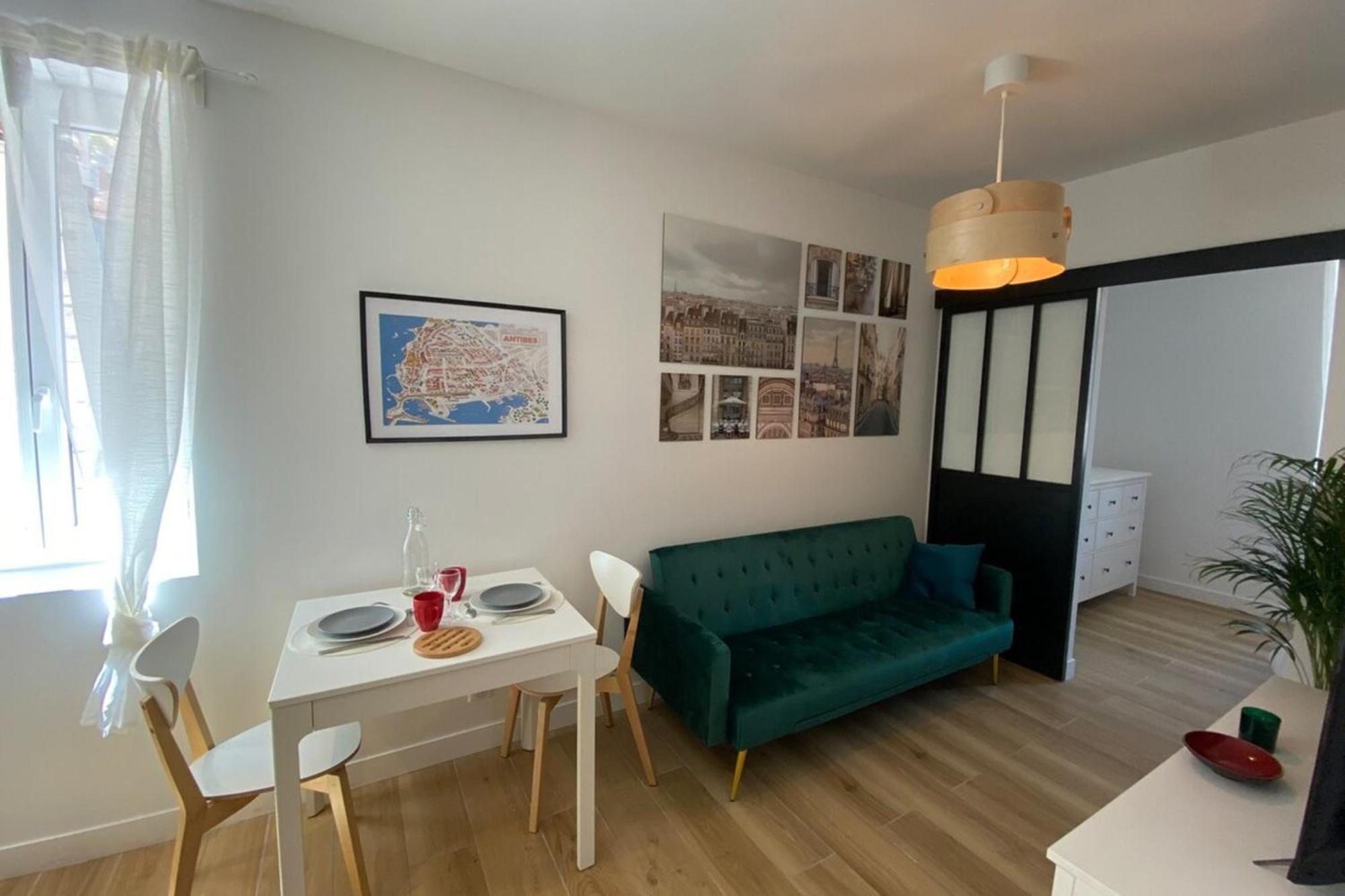 06An - Beautiful Apartment In The Heart Of Old Antibes Zewnętrze zdjęcie